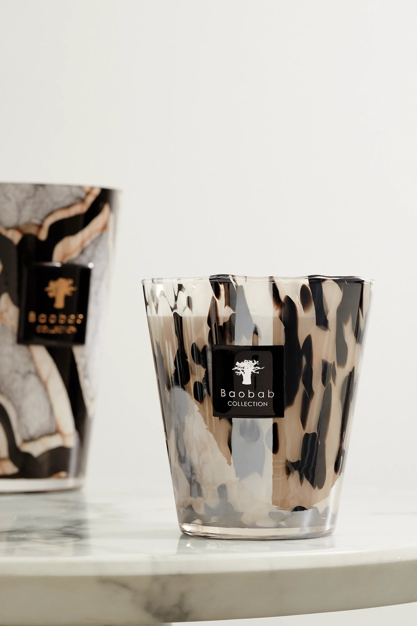 Baobab Black Pearls Max 16 scented candle